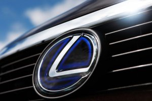 Неожиданная победа Lexus на американском рынке автомобилей премиум-класса за август