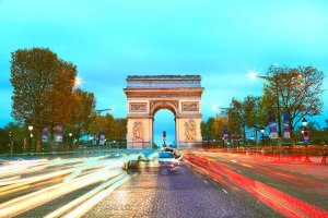 Париж пытается решить проблему с загрязнением воздуха