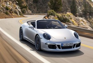 Мощность автомобиля Porsche 911 Carrera GTS немного возросла