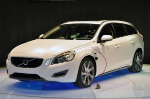 Volvo V60 Plug-In Hybrid в России не прижился
