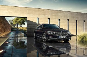 BMW 7-Series рассекречен официально
