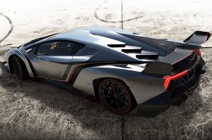 На продажу выставлен еще один экземпляр автомобиля Lamborghini Veneno